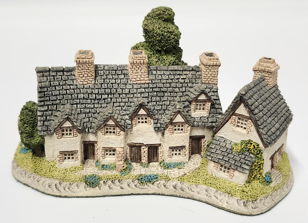 David Winter Craftsmens Cottages 1985 Heart of England Vintage Figurine